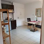 De La Source By Euclenima Apartman *