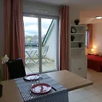 De La Source By Euclenima Apartman *