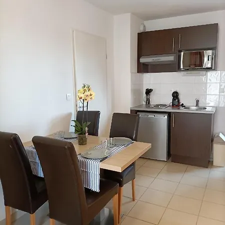 De La Source By Euclenima Salies-de-Béarn