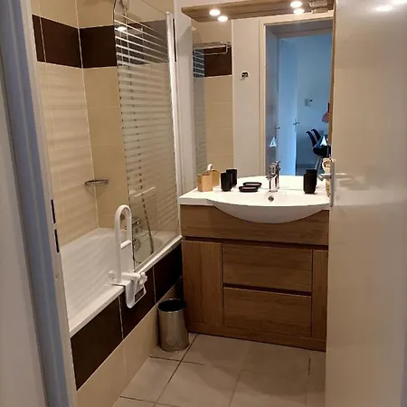 De La Source By Euclenima Apartament Salies-de-Béarn