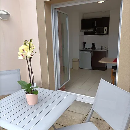 De La Source By Euclenima Apartment *
