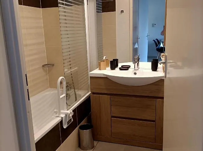 De La Source By Euclenima Lejlighed Salies-de-Béarn